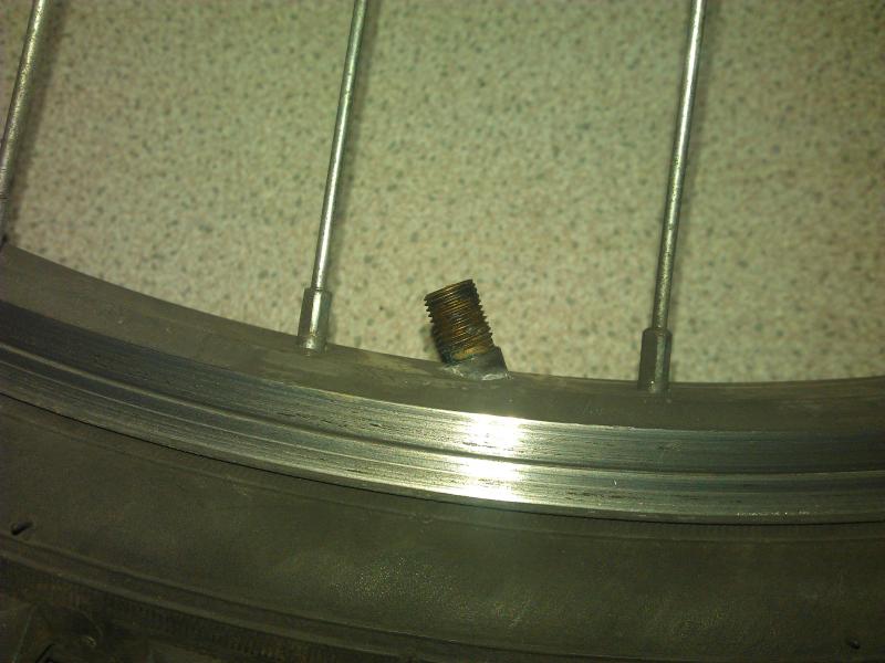 Bicycle tyres and tubes - fitting, issues and caveats 12